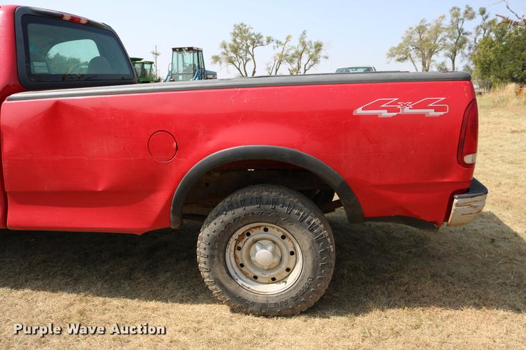 image for item DD0164 2000 Ford F150 pickup truck