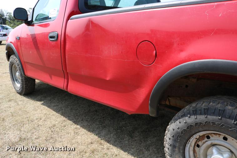 image for item DD0164 2000 Ford F150 pickup truck