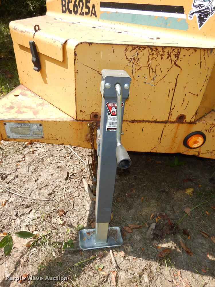 image for item DD0831 2003 Vermeer BC625A wood chipper