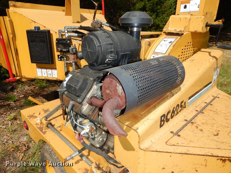 image for item DD0831 2003 Vermeer BC625A wood chipper