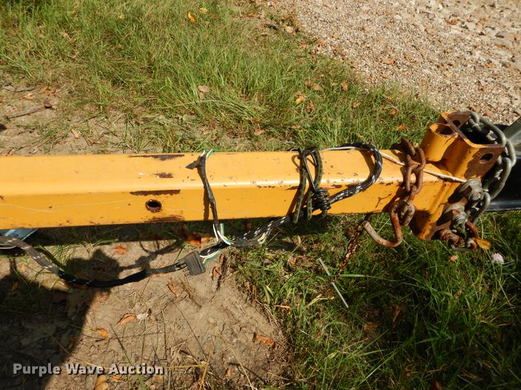 image for item DD0831 2003 Vermeer BC625A wood chipper