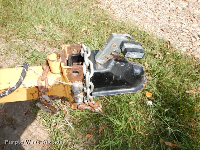 image for item DD0831 2003 Vermeer BC625A wood chipper