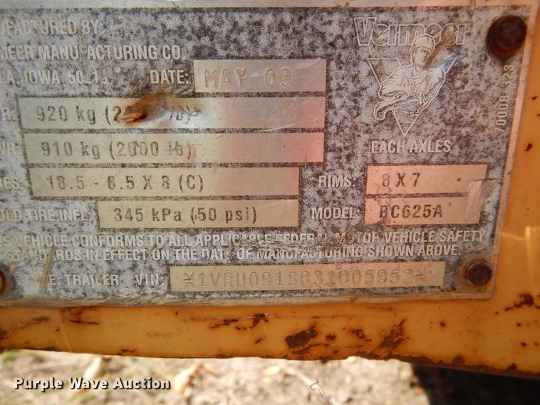 image for item DD0831 2003 Vermeer BC625A wood chipper