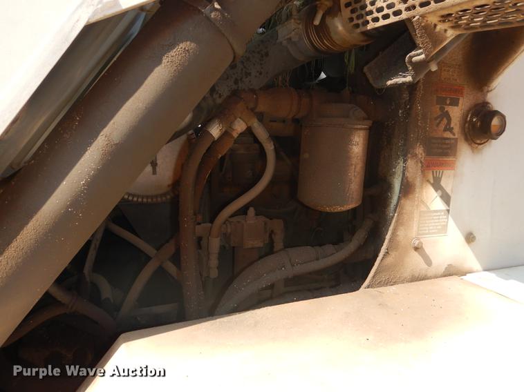 image for item DD0834 1997 Johnston 3000 street sweeper