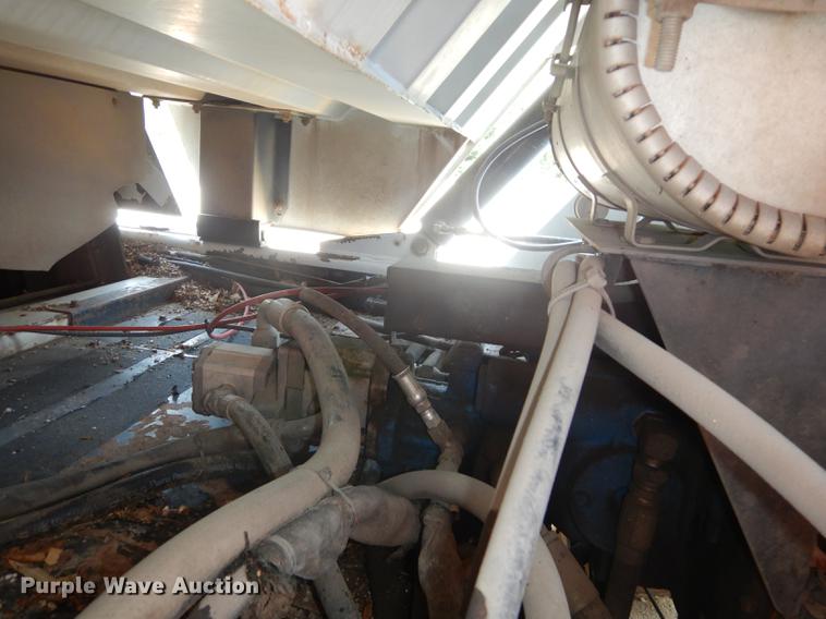 image for item DD0834 1997 Johnston 3000 street sweeper