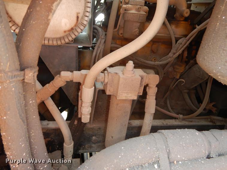 image for item DD0834 1997 Johnston 3000 street sweeper