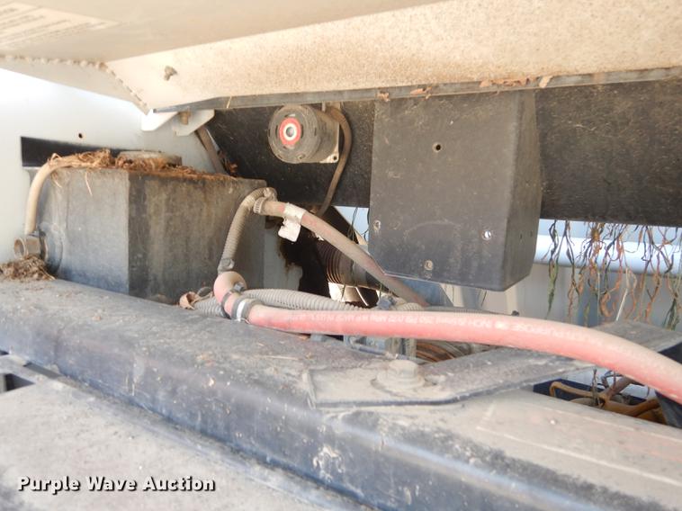 image for item DD0834 1997 Johnston 3000 street sweeper