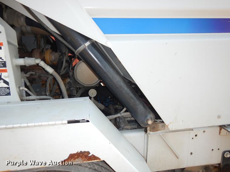 image for item DD0834 1997 Johnston 3000 street sweeper