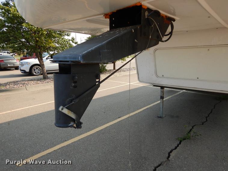 image for item DD0838 2001 Keystone Montana camper