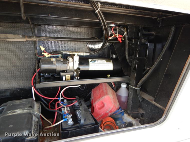 image for item DD0838 2001 Keystone Montana camper