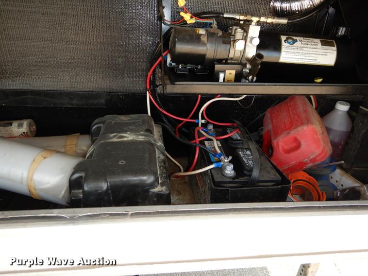 image for item DD0838 2001 Keystone Montana camper