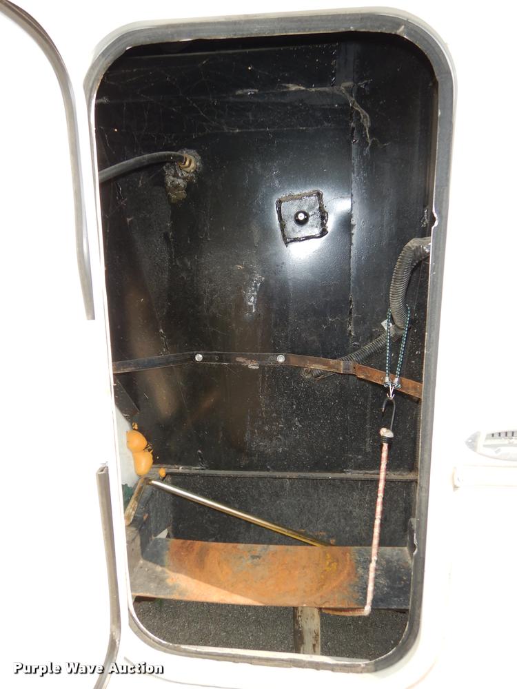 image for item DD0838 2001 Keystone Montana camper