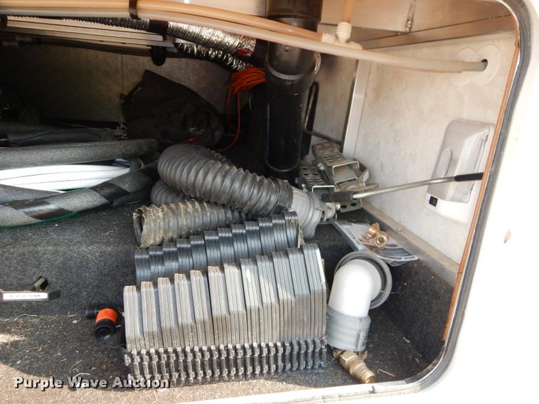 image for item DD0838 2001 Keystone Montana camper