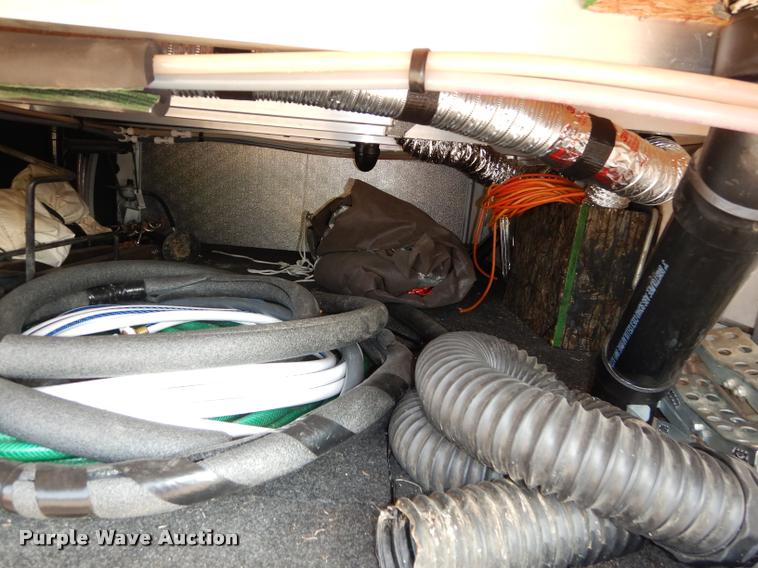 image for item DD0838 2001 Keystone Montana camper