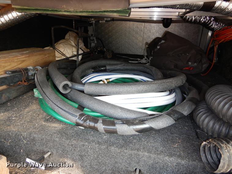 image for item DD0838 2001 Keystone Montana camper