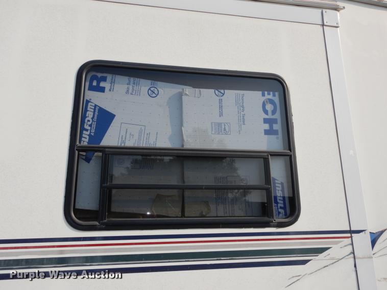 image for item DD0838 2001 Keystone Montana camper