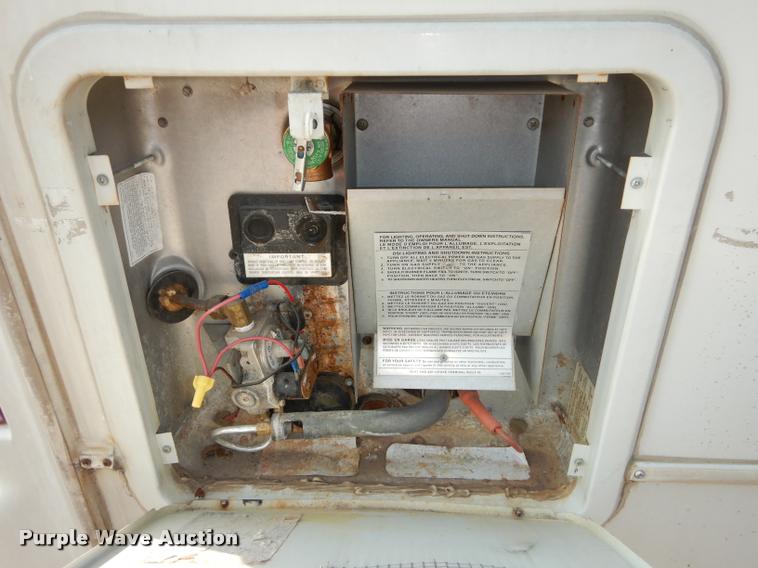 image for item DD0838 2001 Keystone Montana camper