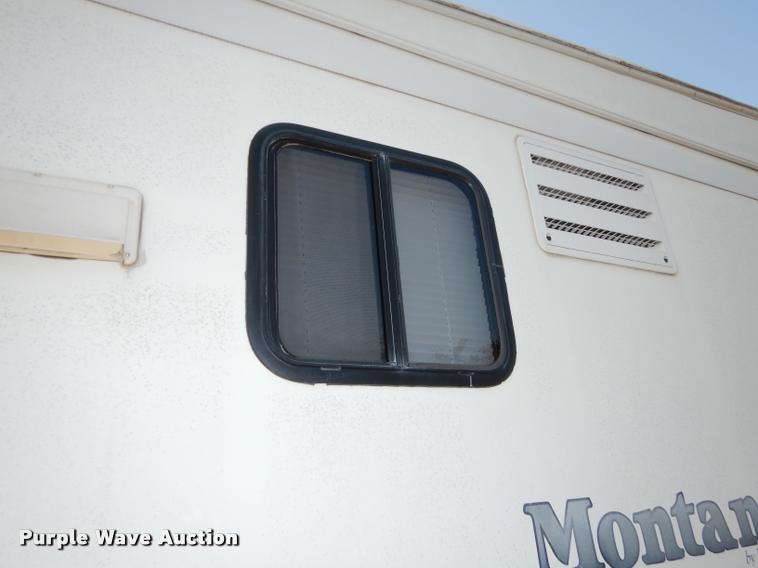 image for item DD0838 2001 Keystone Montana camper