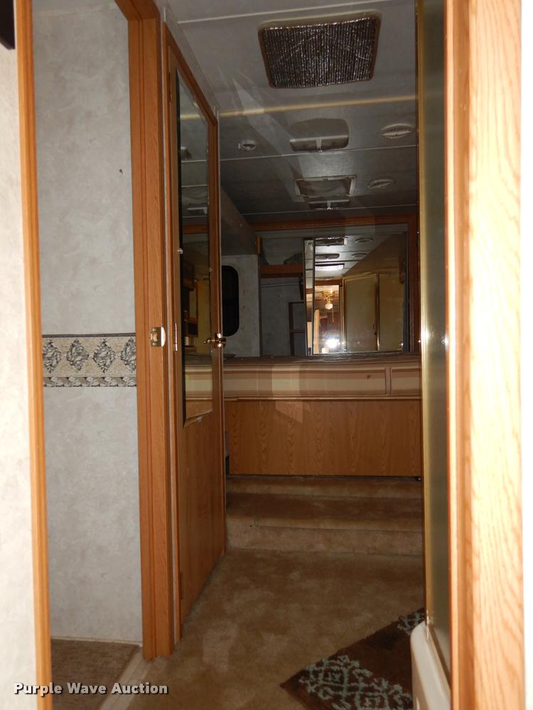 image for item DD0838 2001 Keystone Montana camper