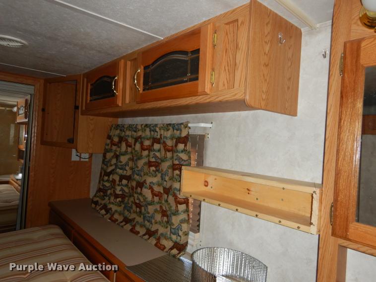 image for item DD0838 2001 Keystone Montana camper