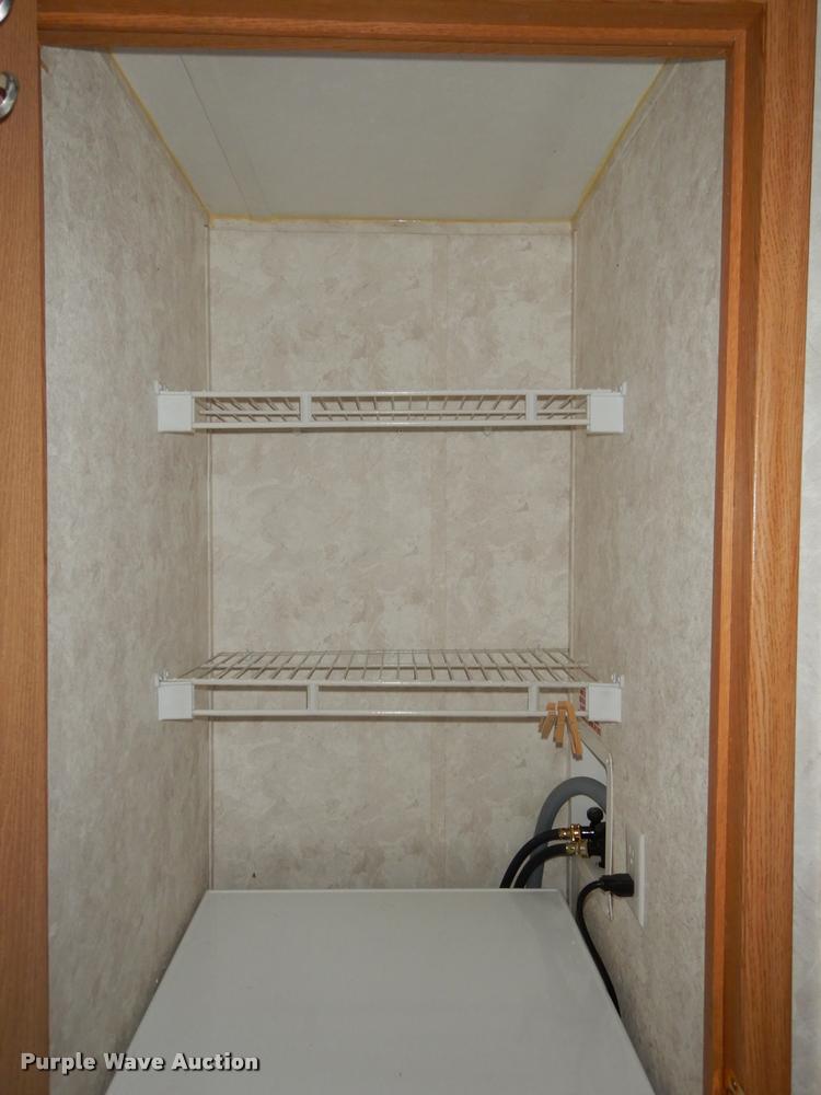 image for item DD0838 2001 Keystone Montana camper