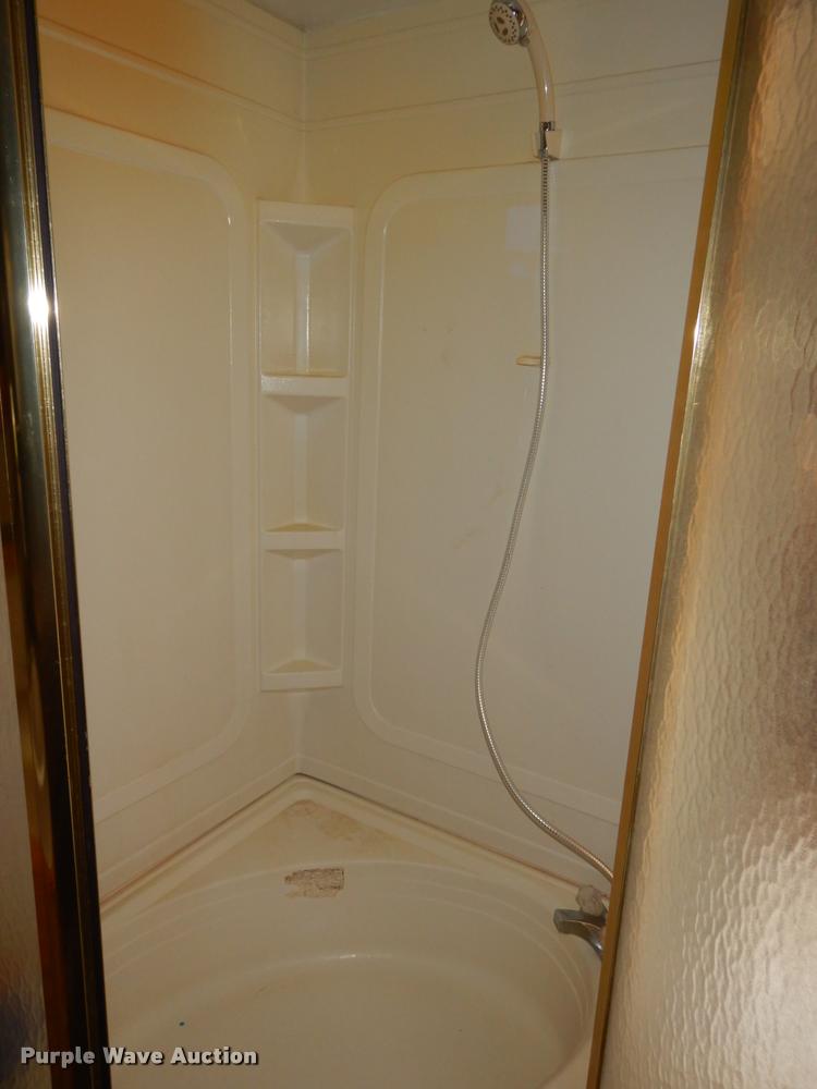 image for item DD0838 2001 Keystone Montana camper