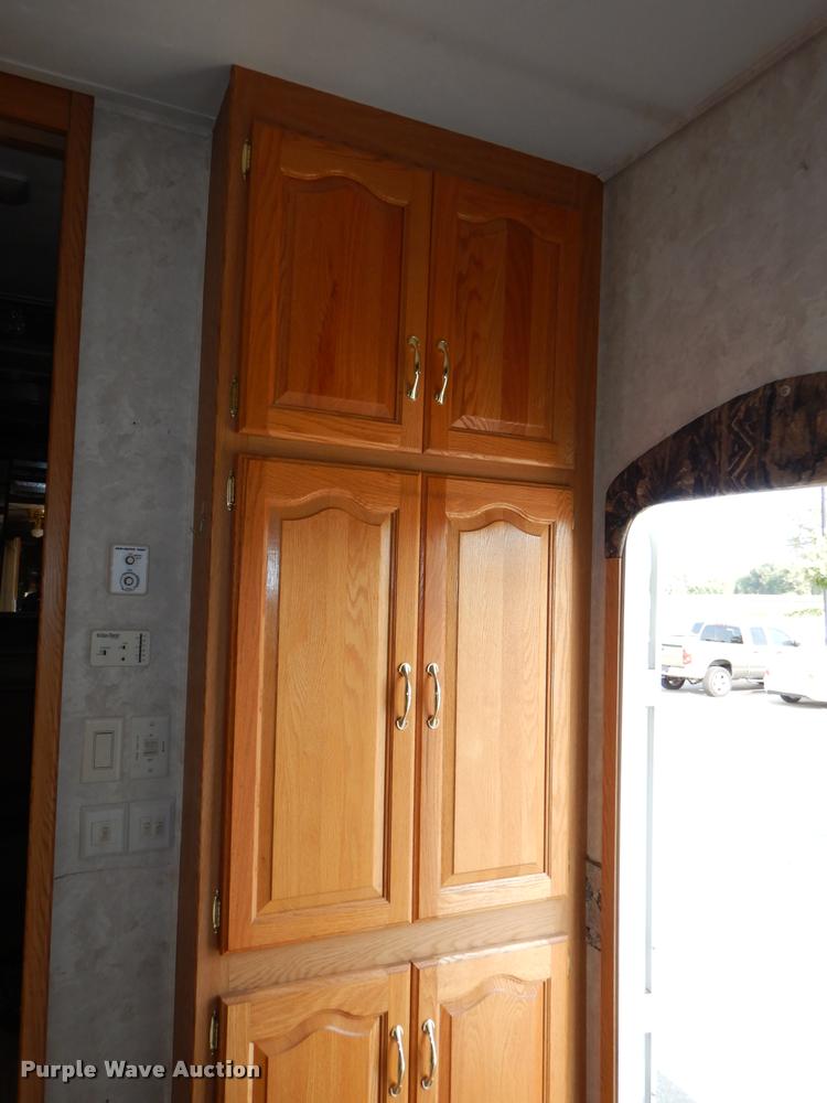 image for item DD0838 2001 Keystone Montana camper