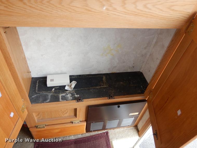 image for item DD0838 2001 Keystone Montana camper