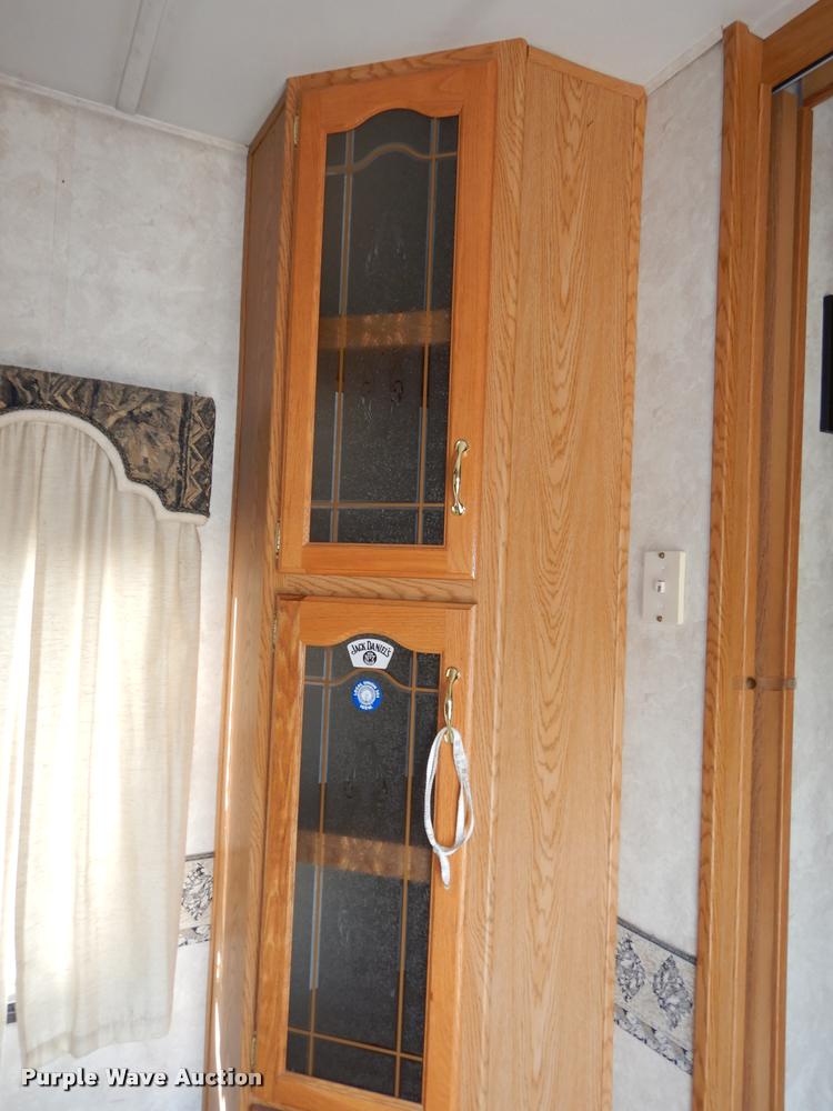 image for item DD0838 2001 Keystone Montana camper