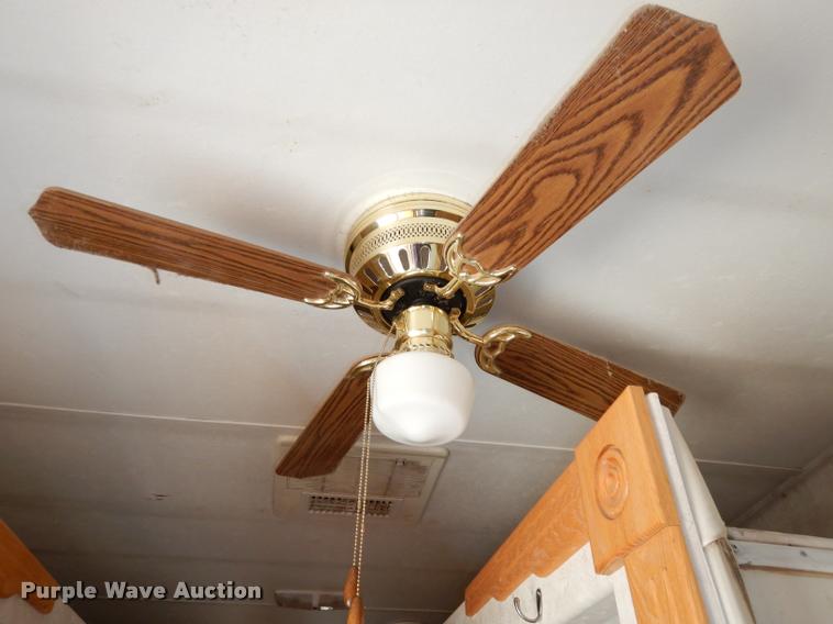 image for item DD0838 2001 Keystone Montana camper