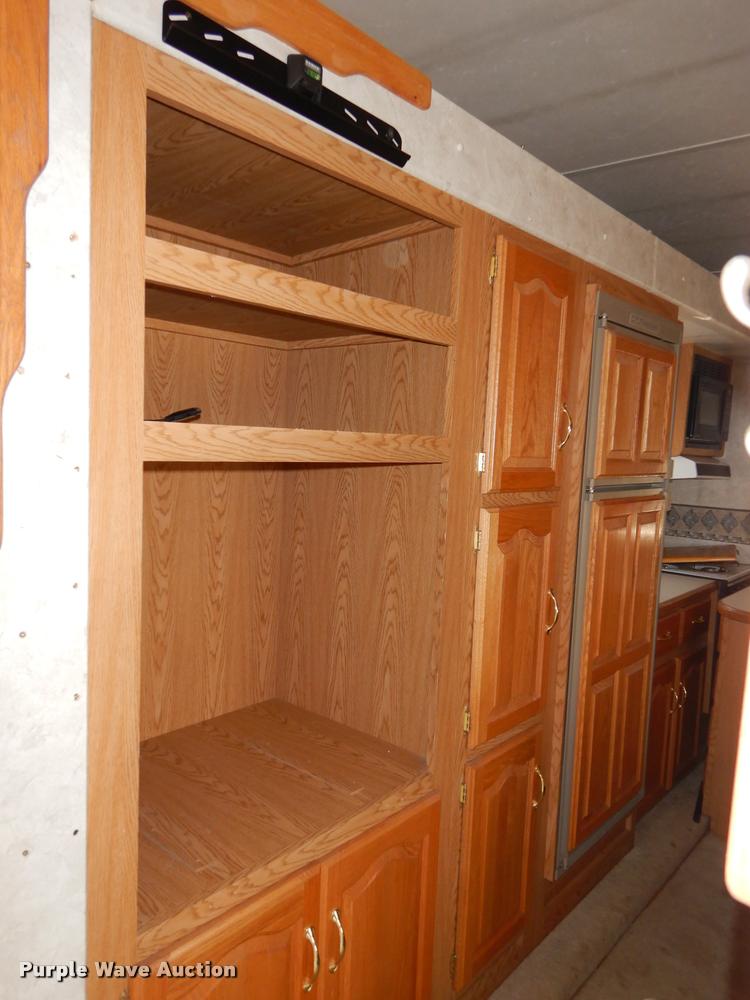 image for item DD0838 2001 Keystone Montana camper