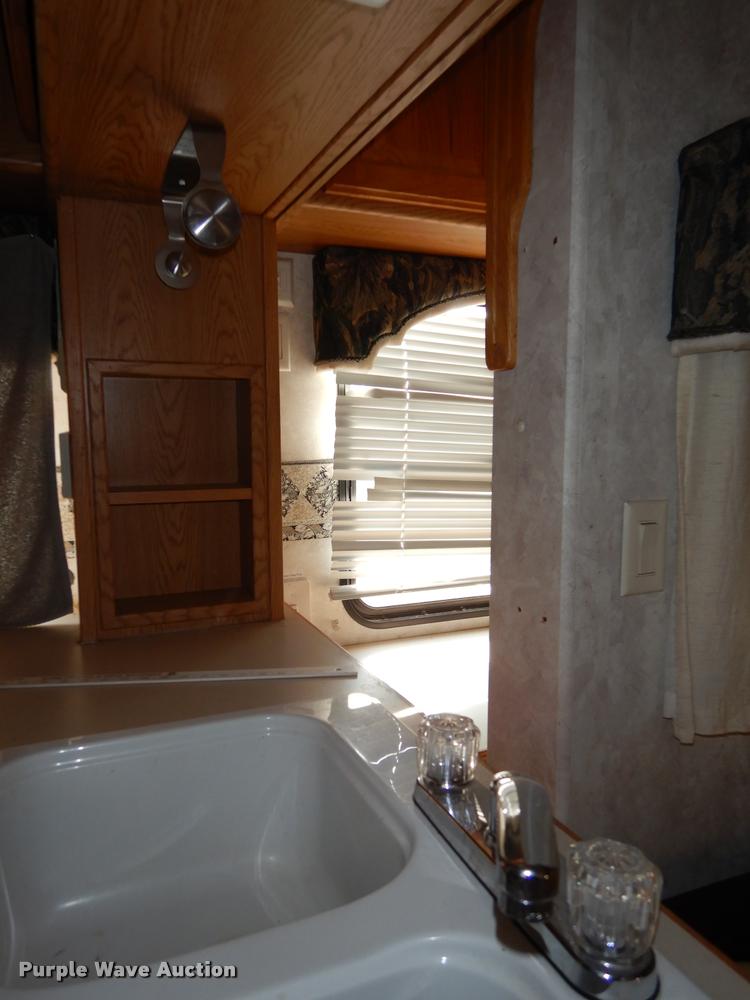 image for item DD0838 2001 Keystone Montana camper