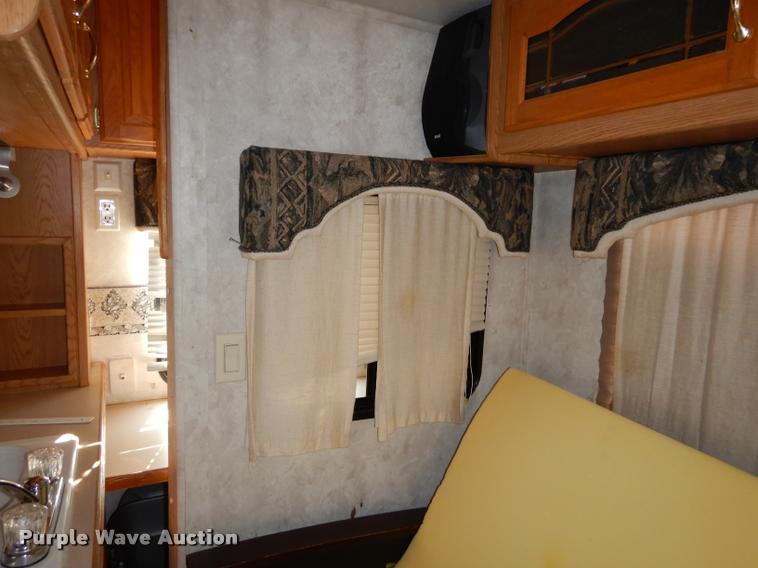 image for item DD0838 2001 Keystone Montana camper