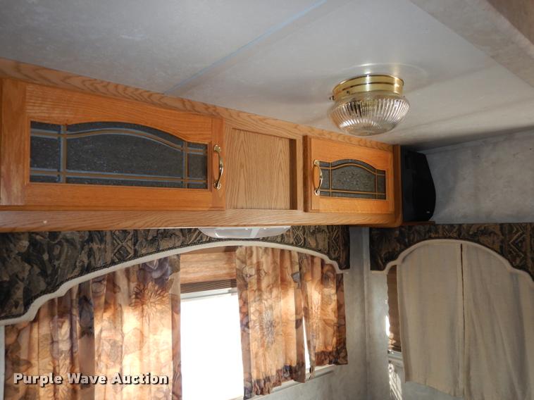 image for item DD0838 2001 Keystone Montana camper