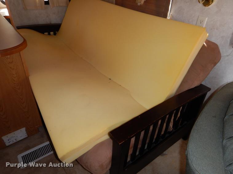 image for item DD0838 2001 Keystone Montana camper