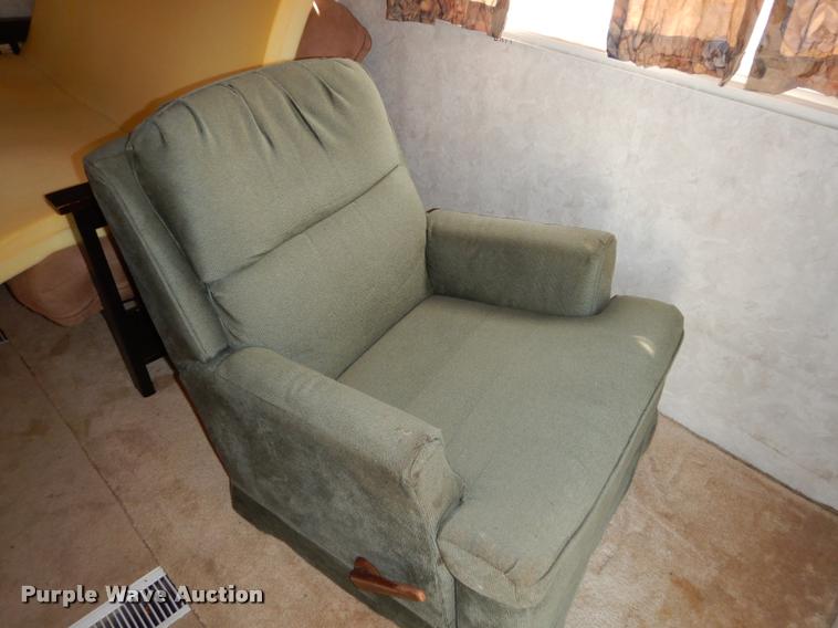 image for item DD0838 2001 Keystone Montana camper