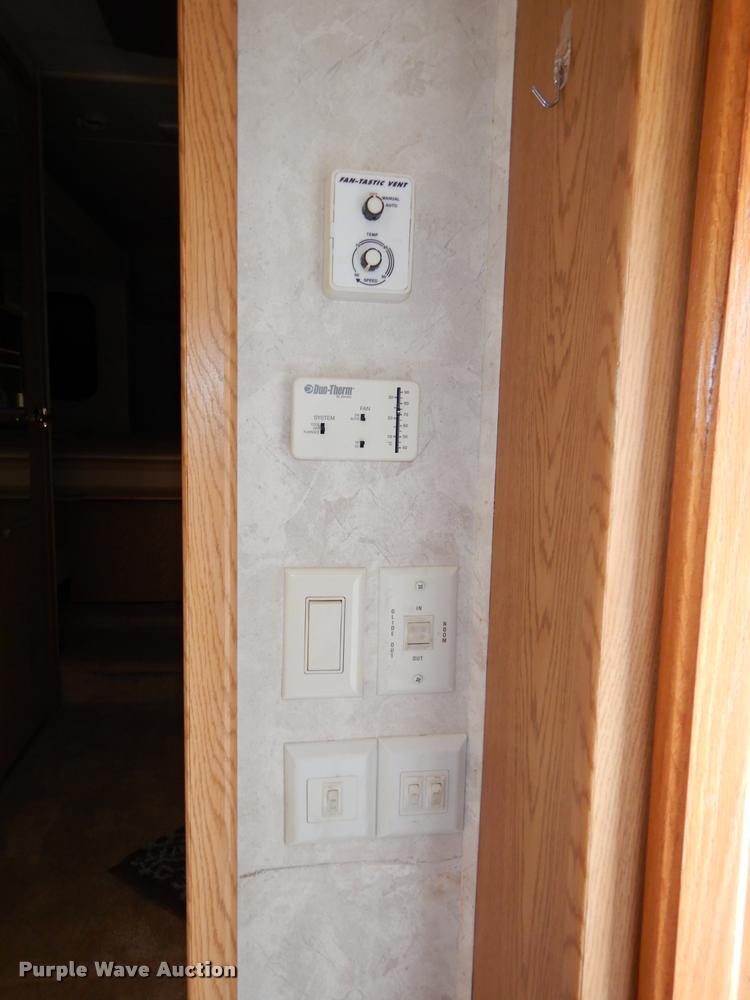 image for item DD0838 2001 Keystone Montana camper