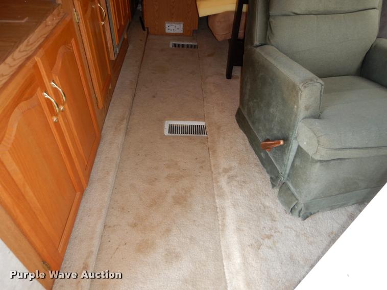 image for item DD0838 2001 Keystone Montana camper