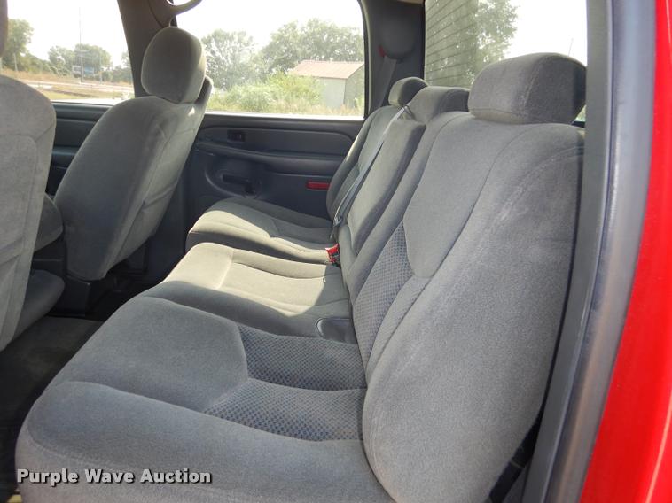 image for item DD0839 2005 Chevrolet Silverado 1500 Z71 Crew Cab pickup truck