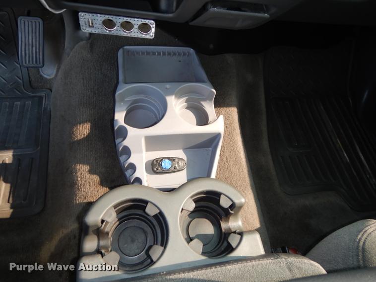 image for item DD0839 2005 Chevrolet Silverado 1500 Z71 Crew Cab pickup truck