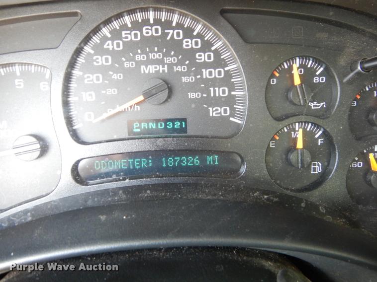 image for item DD0839 2005 Chevrolet Silverado 1500 Z71 Crew Cab pickup truck