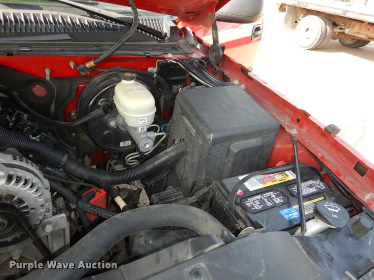 image for item DD0839 2005 Chevrolet Silverado 1500 Z71 Crew Cab pickup truck