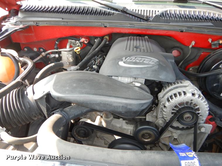 image for item DD0839 2005 Chevrolet Silverado 1500 Z71 Crew Cab pickup truck