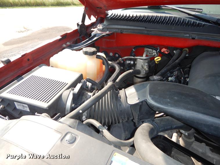 image for item DD0839 2005 Chevrolet Silverado 1500 Z71 Crew Cab pickup truck