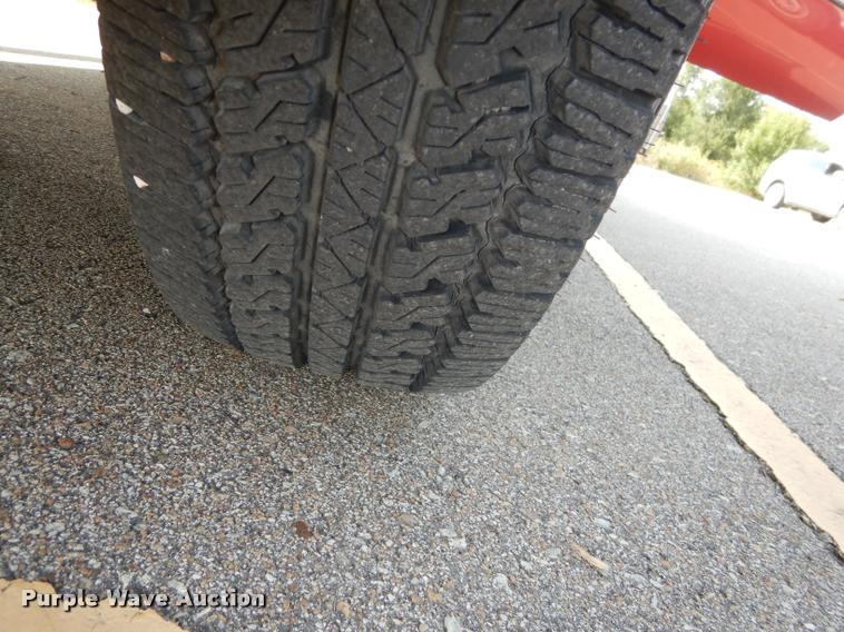 image for item DD0839 2005 Chevrolet Silverado 1500 Z71 Crew Cab pickup truck