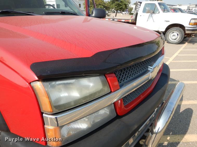 image for item DD0839 2005 Chevrolet Silverado 1500 Z71 Crew Cab pickup truck