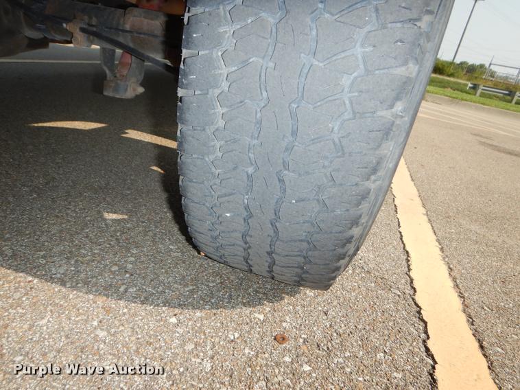 image for item DD0839 2005 Chevrolet Silverado 1500 Z71 Crew Cab pickup truck