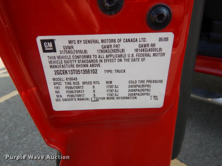 image for item DD0839 2005 Chevrolet Silverado 1500 Z71 Crew Cab pickup truck