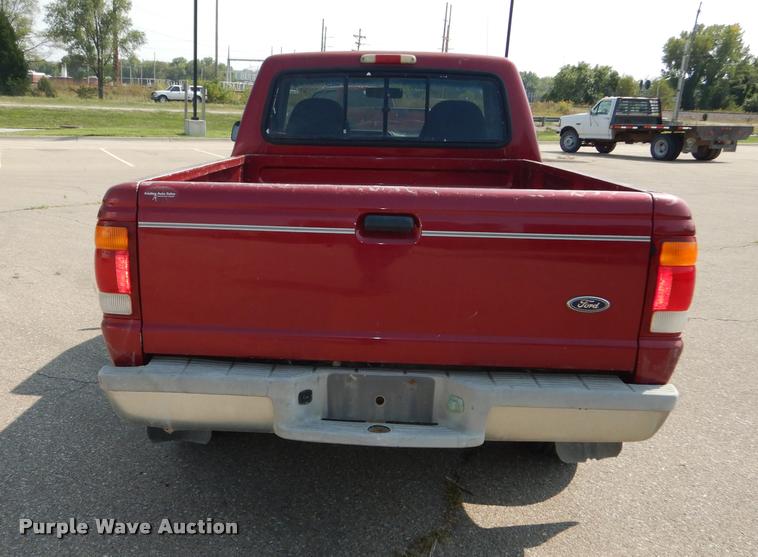 image for item DD0844 1993 Ford Ranger XLT pickup truck