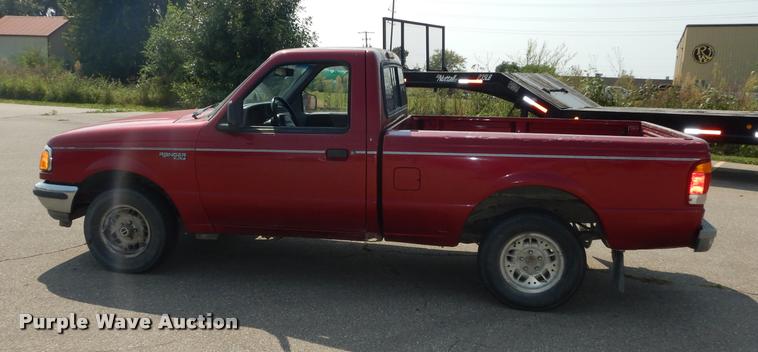 image for item DD0844 1993 Ford Ranger XLT pickup truck